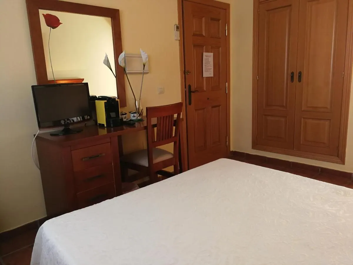 **  Hotel Casa Vazquez مالقة إسبانيا